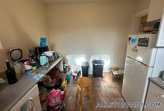 Building Photo - 11 Barrows St