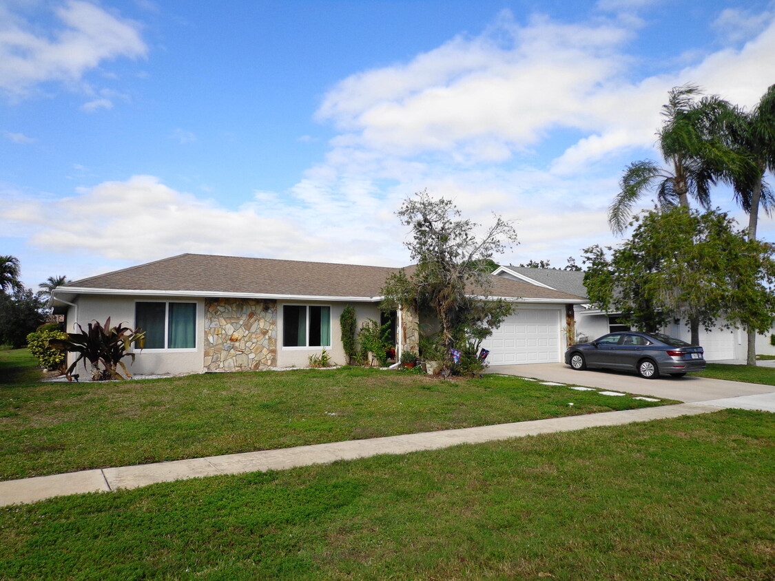 Primary Photo - 13953 Geranium Pl