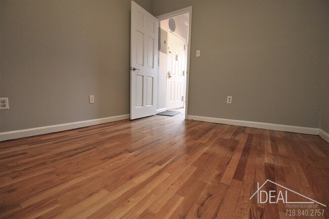 Foto del edificio - 1254 Lincoln Pl