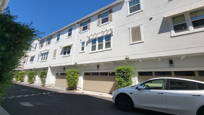 Building Photo - 1511 Coffee Berry Ln