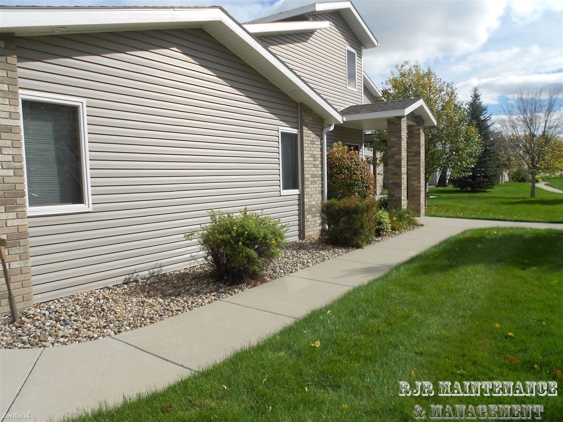 4521 Sundancer Loop SE Unit 6, Mandan, ND 58554 Condo for Rent in