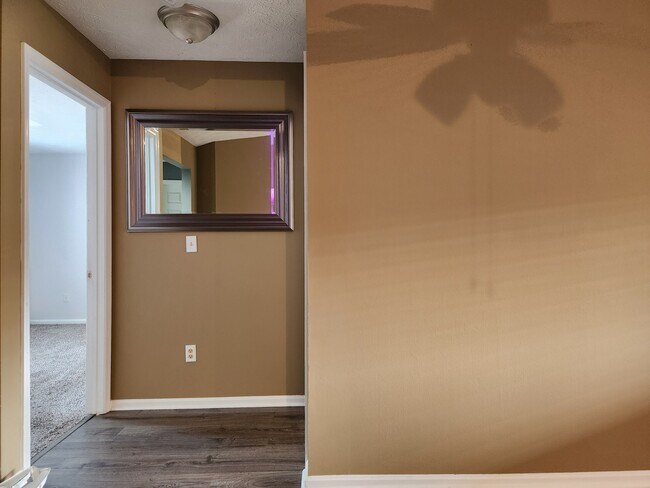 Building Photo - 1164 Captains Bridge