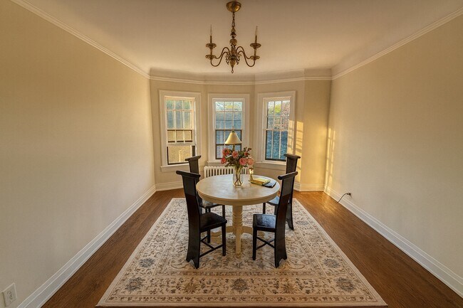 Foto del edificio - 448 Elmwood Ave
