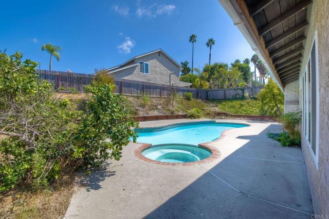 Foto del edificio - 6428 El Perico Ln