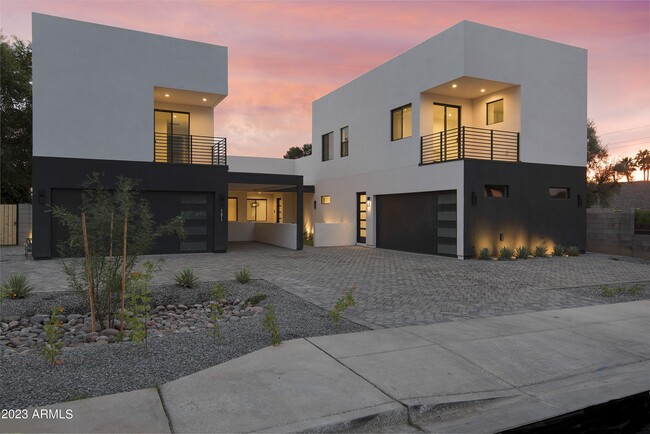 Building Photo - 1611 E Lamar Rd