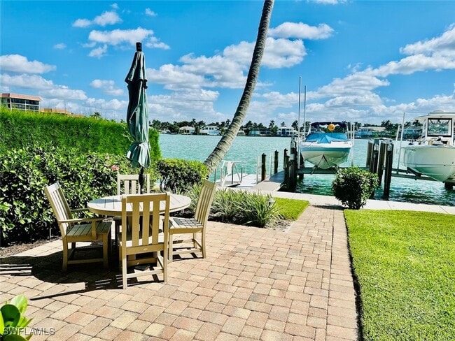 Building Photo - 2750 Gulf Shore Blvd N