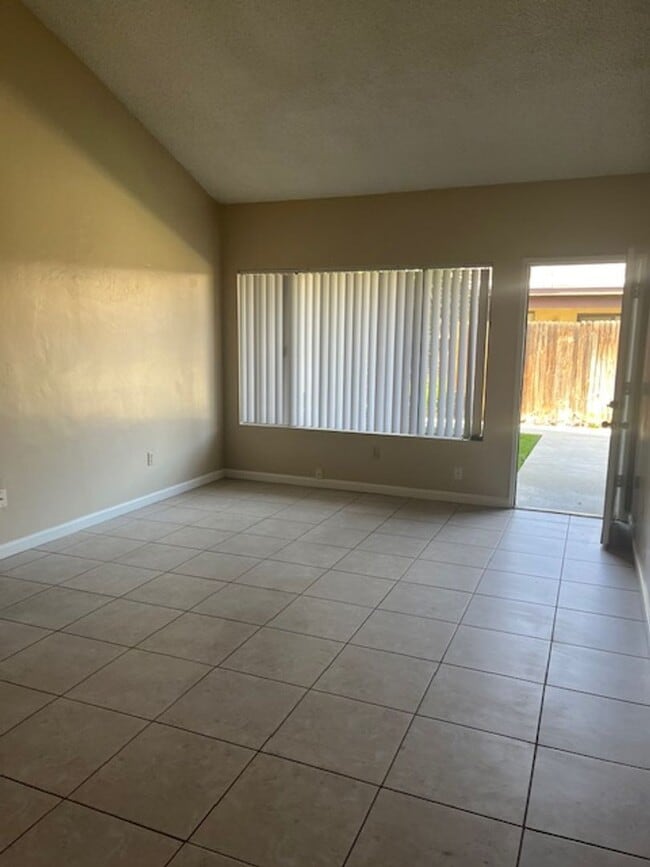 Building Photo - 7613 Quailwood Dr