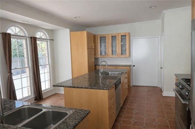 Building Photo - 1209 Wildcliff Cir