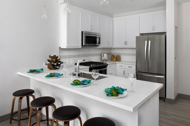 Pierside North  apartments — community photo - Pierside North