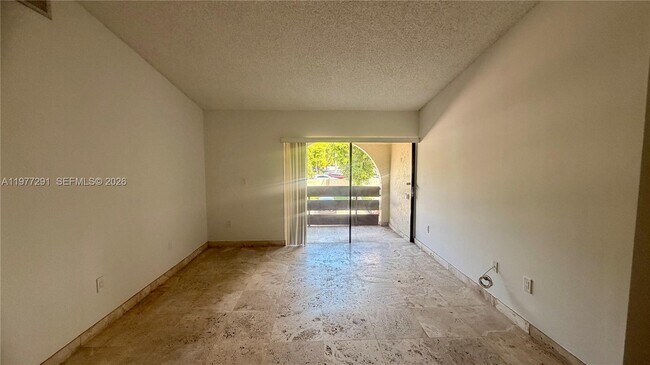 Foto del edificio - 8811 SW 123rd Ct