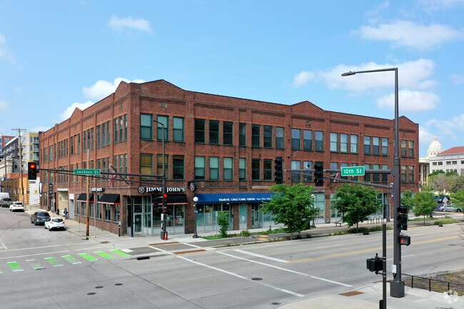 Building Photo - 523 Jackson St