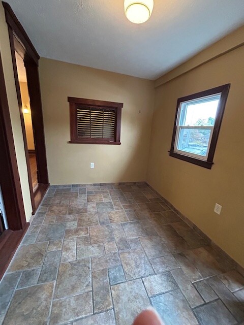 Foto del edificio - 96 E Franklin St