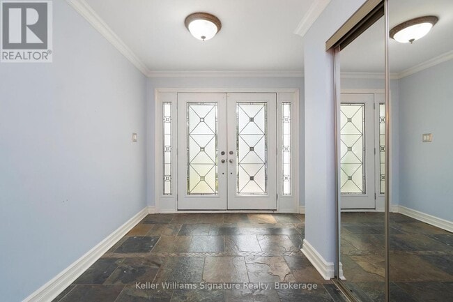 Building Photo - 713 Mullin Way