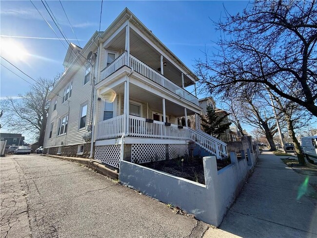 Building Photo - 1001 Narragansett Blvd