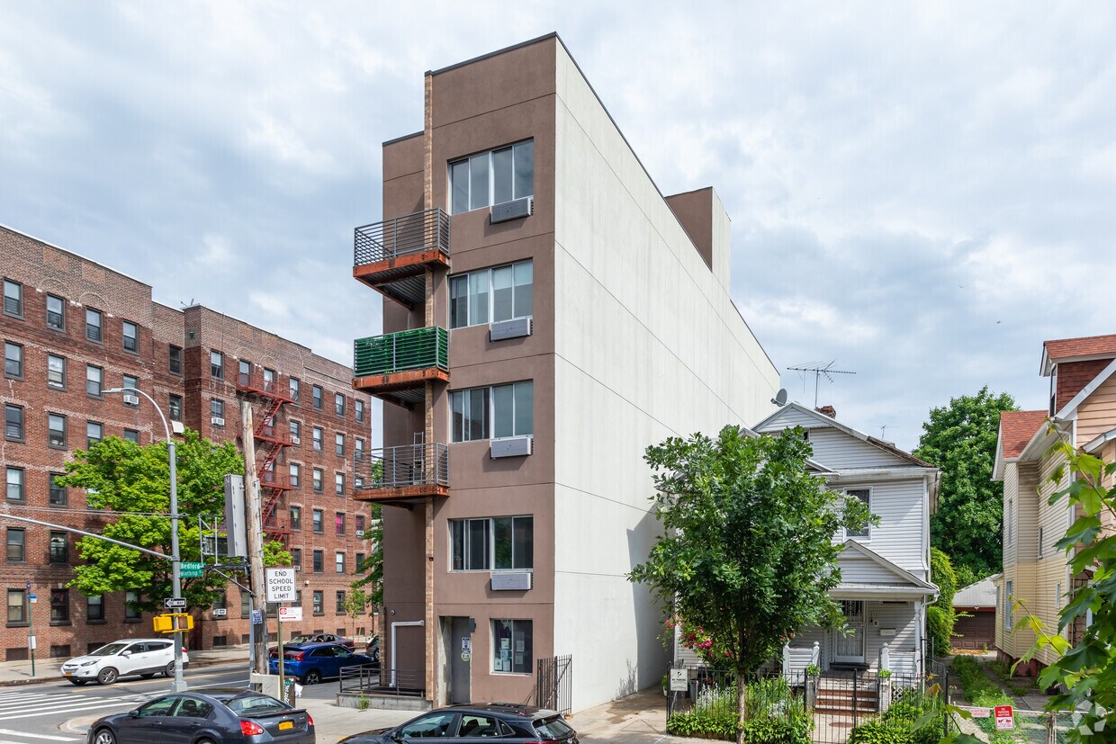 Foto del edificio - 109 Winthrop St