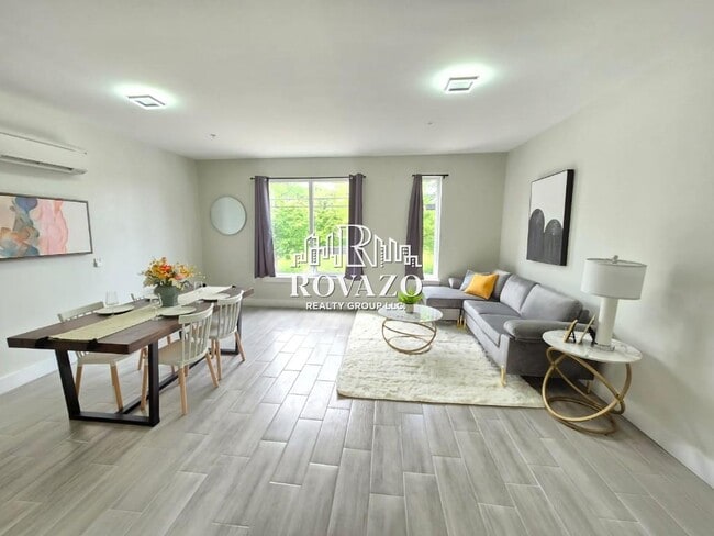 Foto del edificio - 130 Ellis Ave