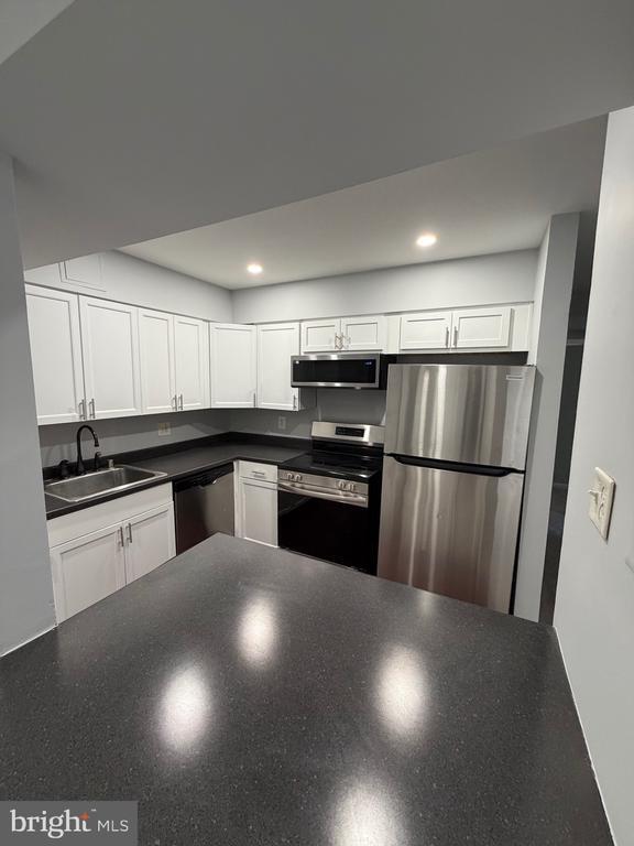 Foto del edificio - 10122 Campus Way S