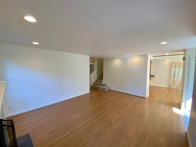 Photo - 4802 NE 45th St House