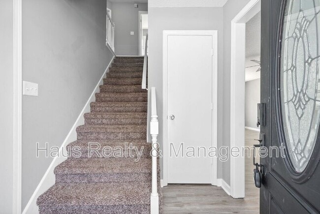 Foto del edificio - 830 Iris Ln