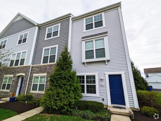 Building Photo - 1415 Bloomington Blvd