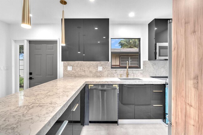 Foto del edificio - 2460 SW 58th Mnr