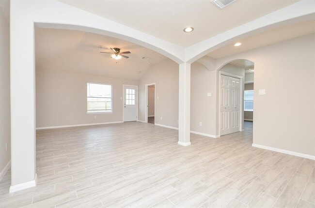 Building Photo - 19142 Canaras Ct