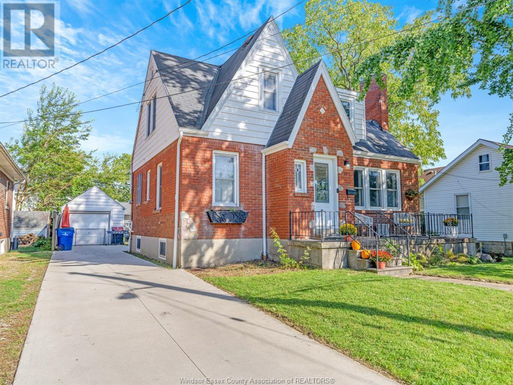 Primary Photo - 11 College St