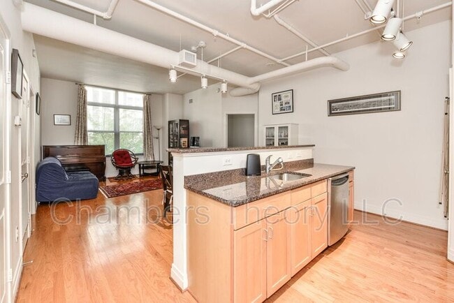 Building Photo - 1201 N Garfield St