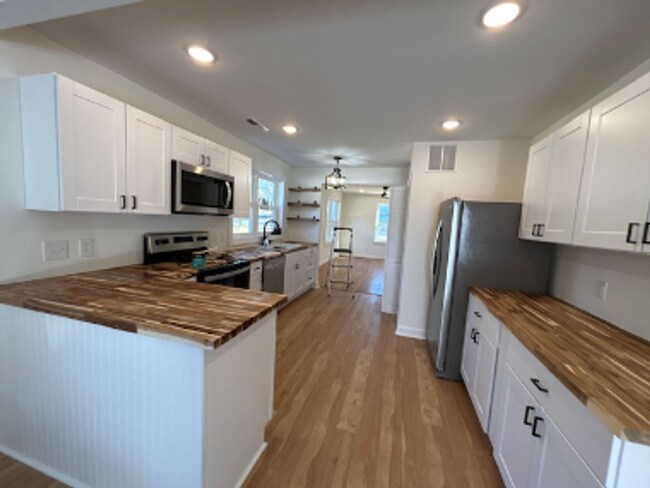 Foto del edificio - 219 Oakhurst St