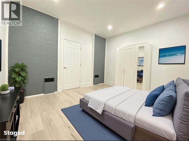 Building Photo - 114 Tisdale St N