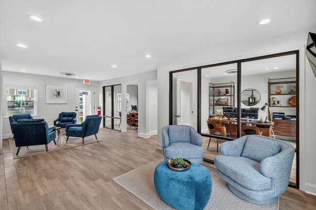 Living Room - Summit on Central