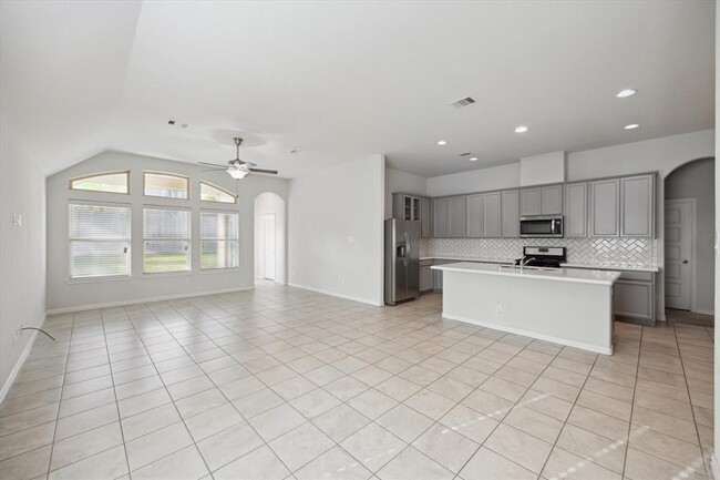 Building Photo - 16346 Hillside Garden Ln