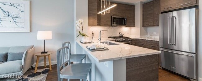 Building Photo - 1 br, 1 bath Apartment - 222 N Canal St