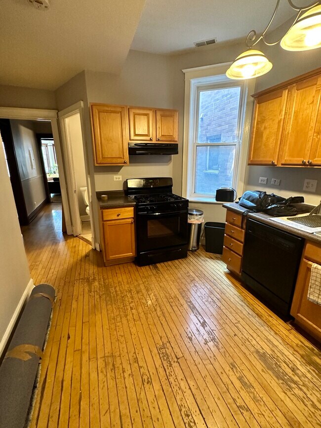Foto del edificio - 3350 N Sheffield Ave