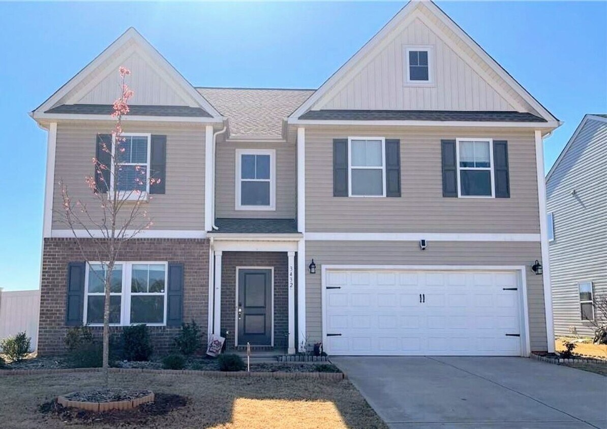 Foto principal - Welcome to your dream home, nestled in the...