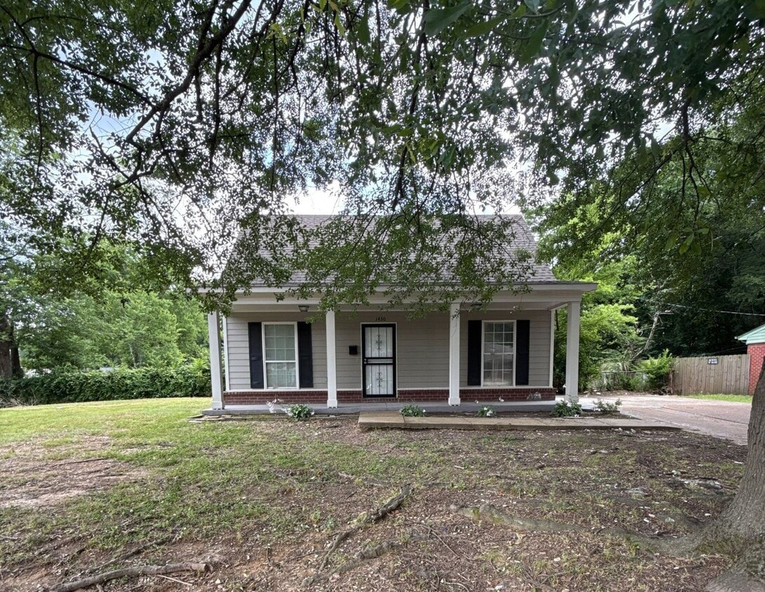 Primary Photo - 1430 Stacey St