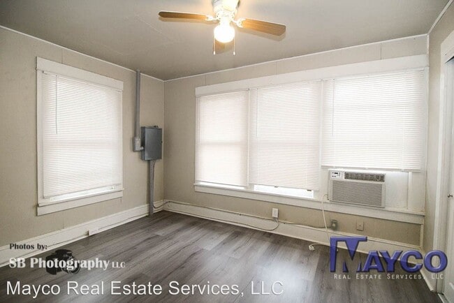 Building Photo - 733 Kirby Pl