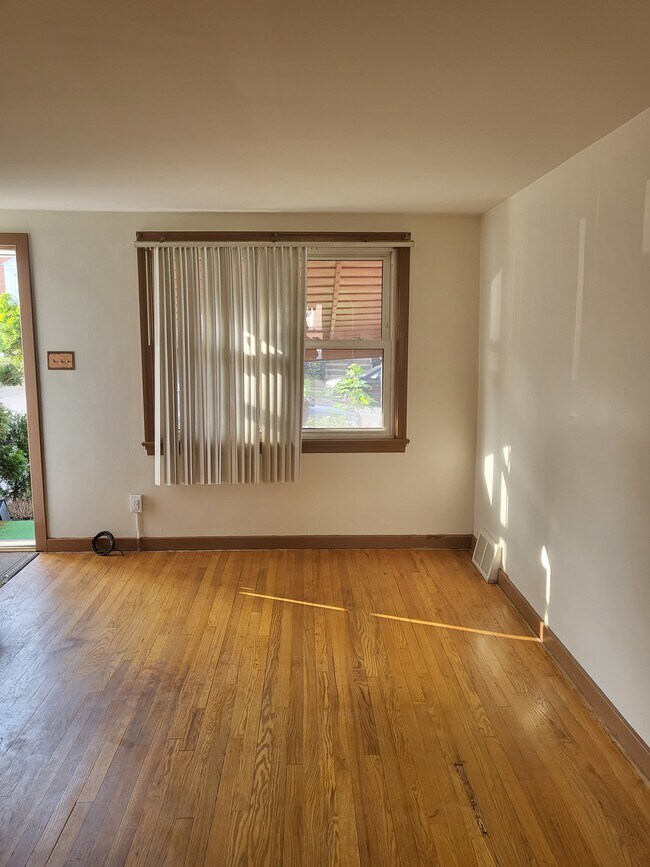 Foto del edificio - 2445 Brookwood St