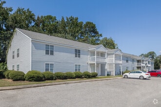 Building Photo - Four Oaks Apartments