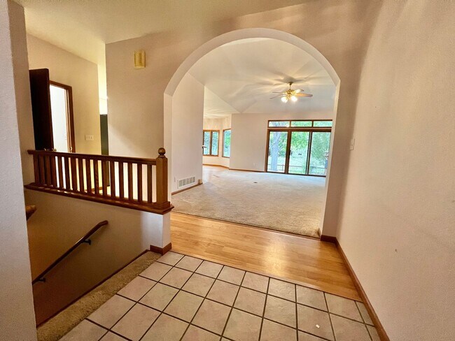 Foto del edificio - Charming 3 bed, 3 bath Ranch Home in South Fort Collins