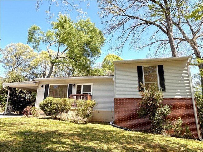 Foto del edificio - 5009 Crowe Dr SE