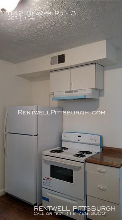 Building Photo - 842 Beaver Rd