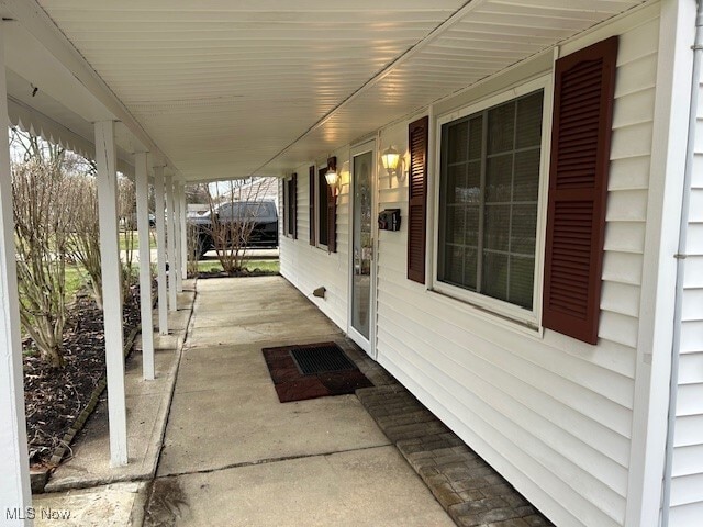 Building Photo - 121 Larchwood Dr