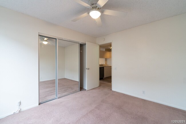 Building Photo - 91-247-247 Hanapouli Cir