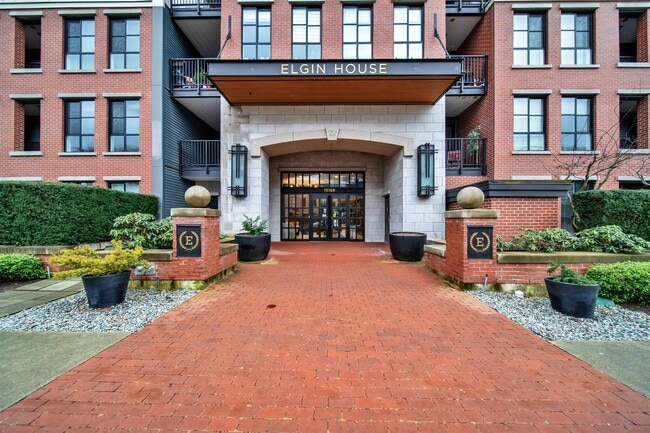 Building Photo - 2 - Bed + 2 - Bath Condo for Rent in Surrey!