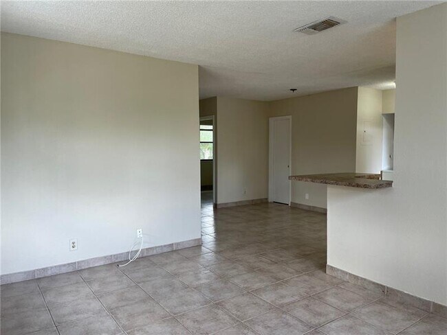 Foto del edificio - 11628 NW 26th Ct