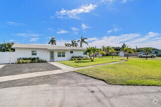 Building Photo - 1210 SW 10th Terrace