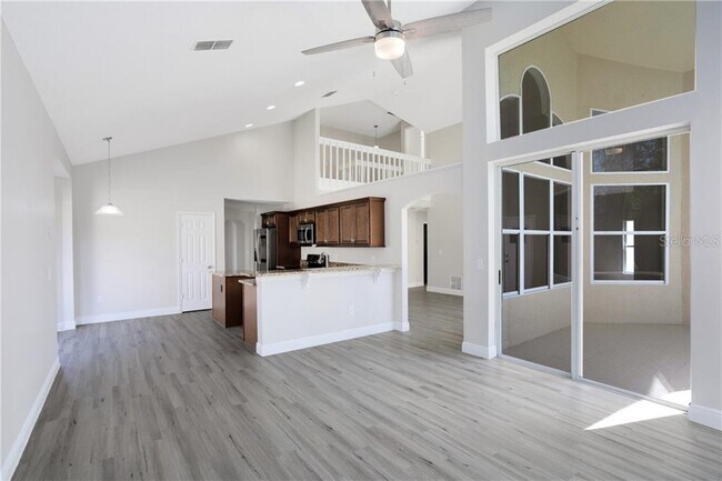 Building Photo - 12630 Lakebrook Dr