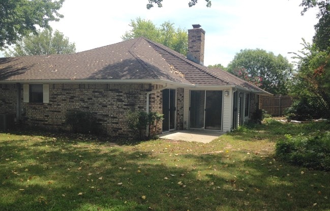 Photo - 3220 Cove Hollow Ct House