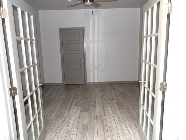 Foto del edificio - 3914 NE Realtree Dr